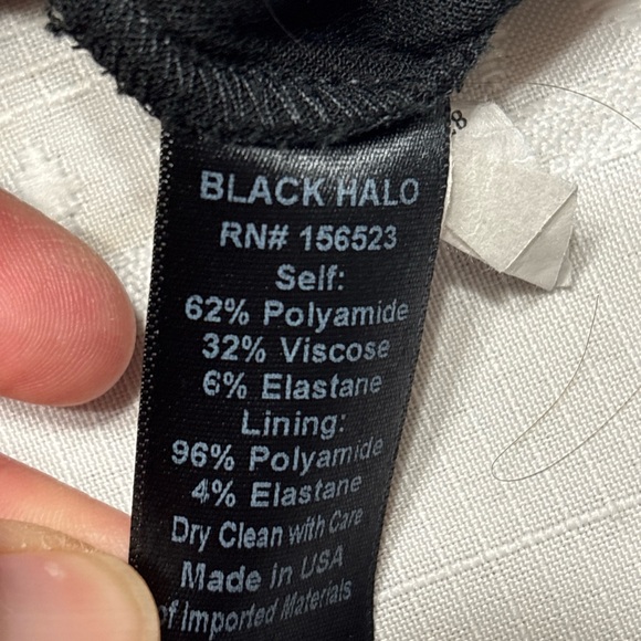 Black Halo~Brooklyn- 3/4 Bell Sleeve Jumpsuit~Size 2 - Picture 8 of 16